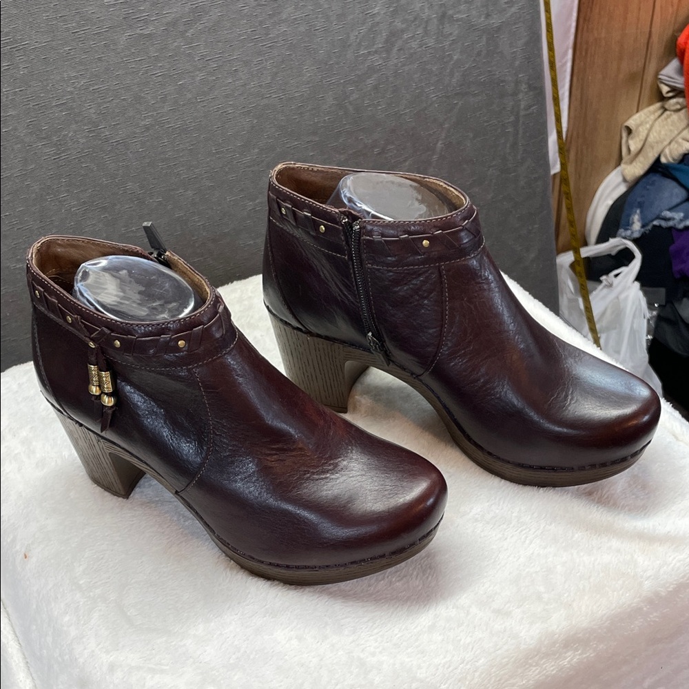 Dansko Dark Brown Leather‎ Ankle Booties